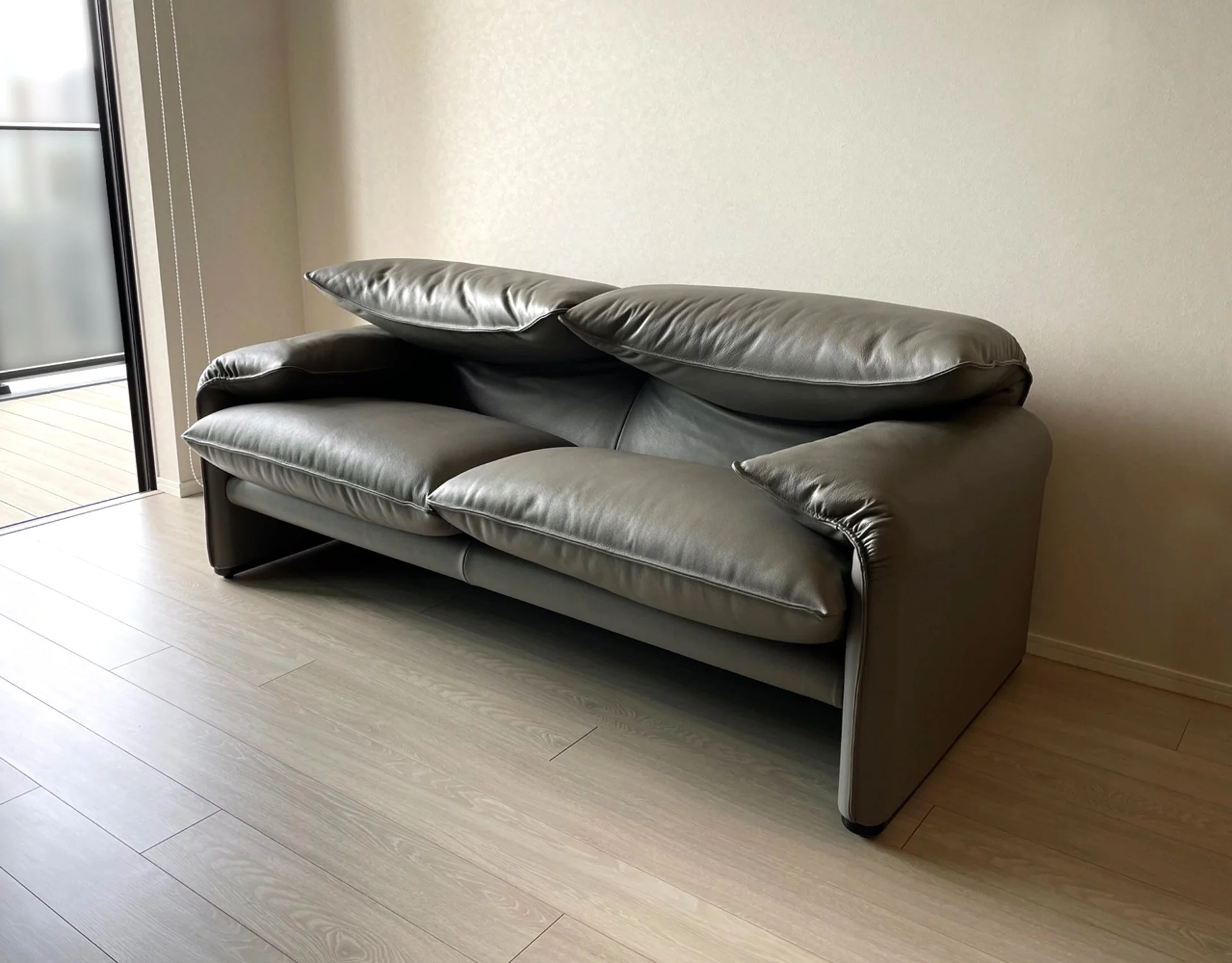 納品実績 Cassina