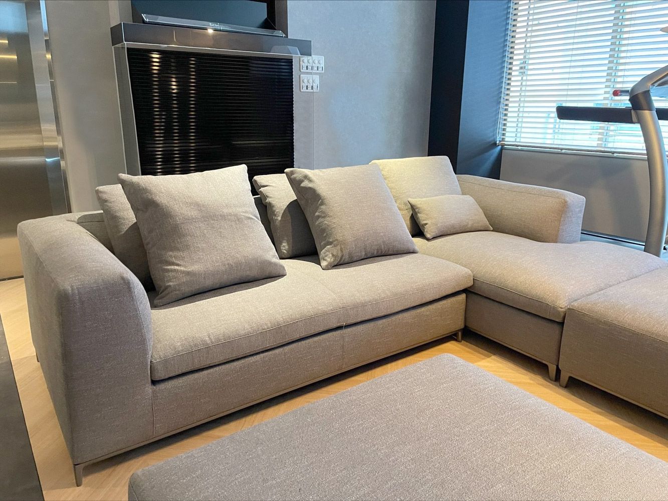 納品実績 B&B Italia