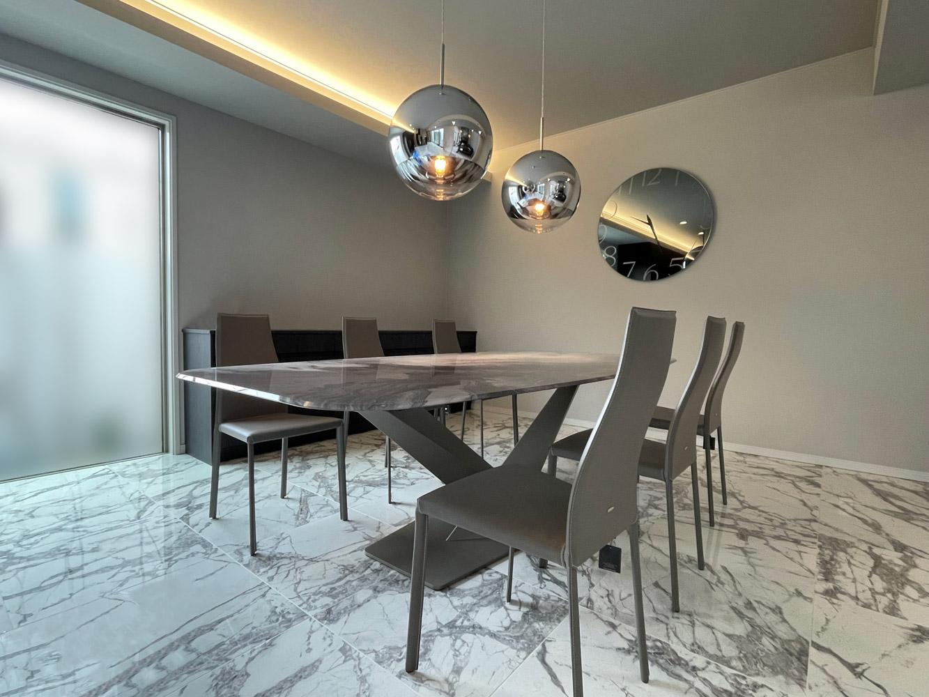 納品実績 Cattelan Italia