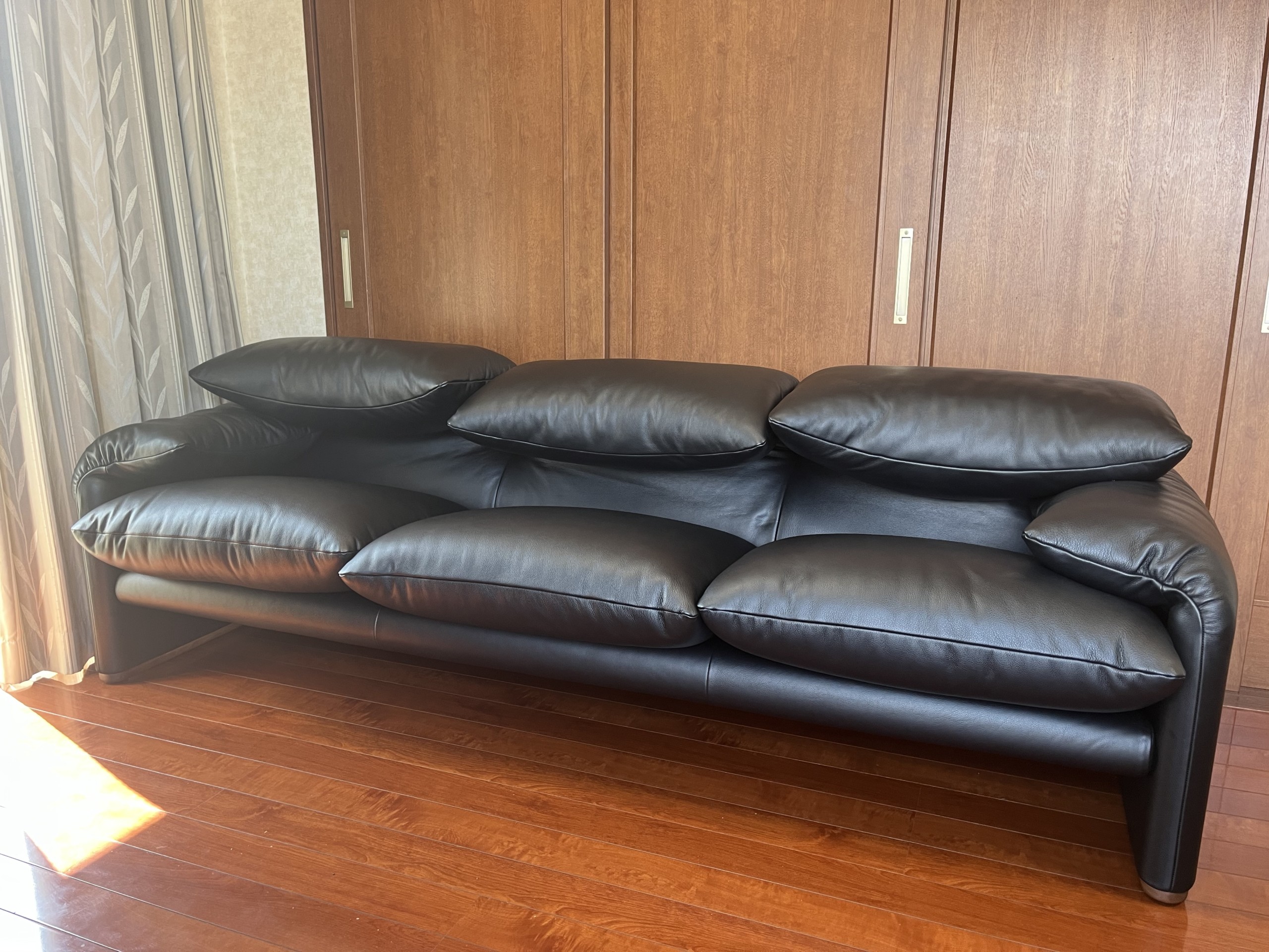 納品実績 Cassina