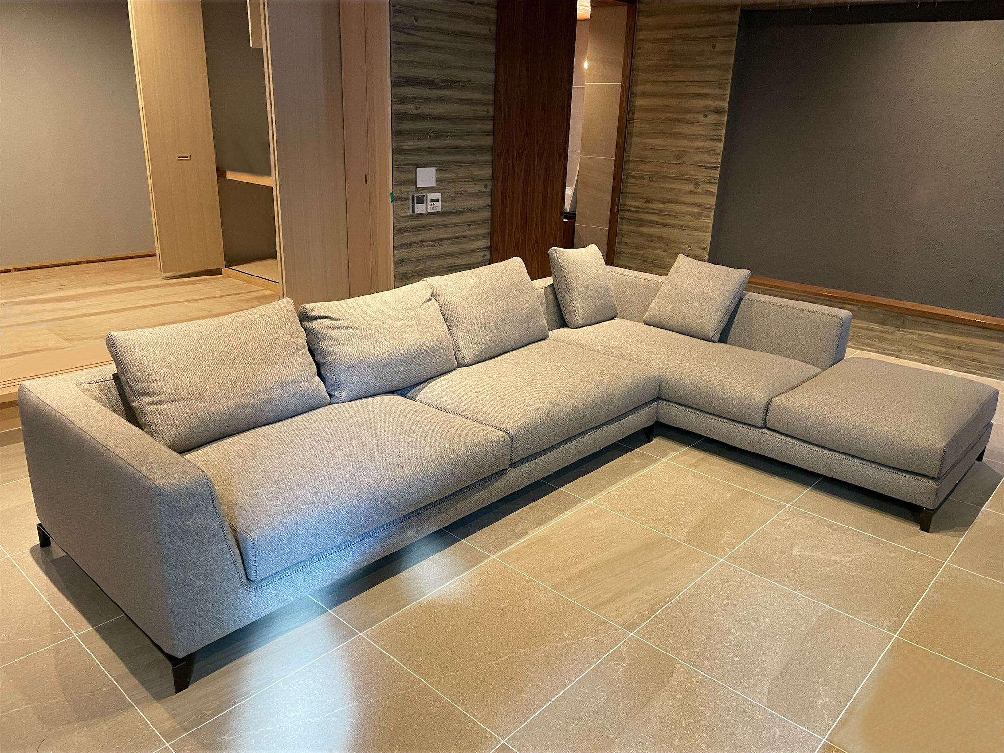 納品実績 B&B Italia