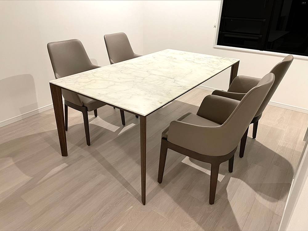 納品実績 Molteni & C Filigreeテーブル