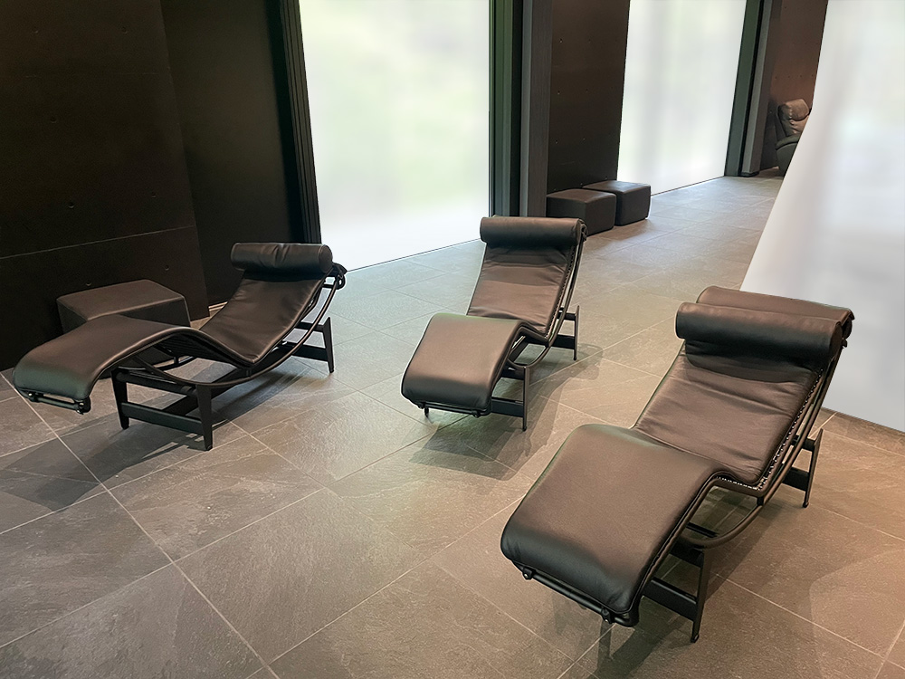 納品実績 Cassina