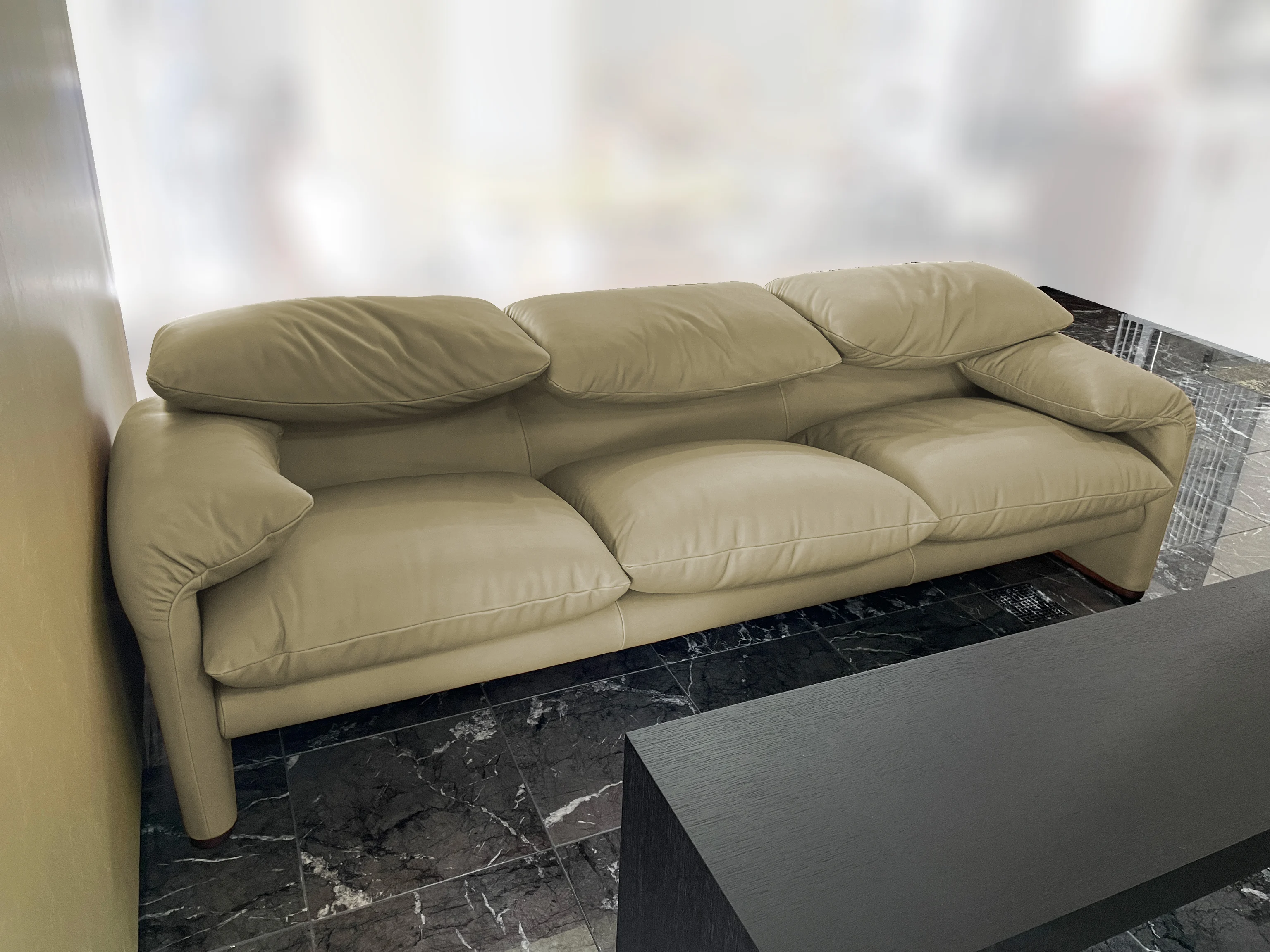 納品実績 Cassina MARALUNGA 3人掛けソファ