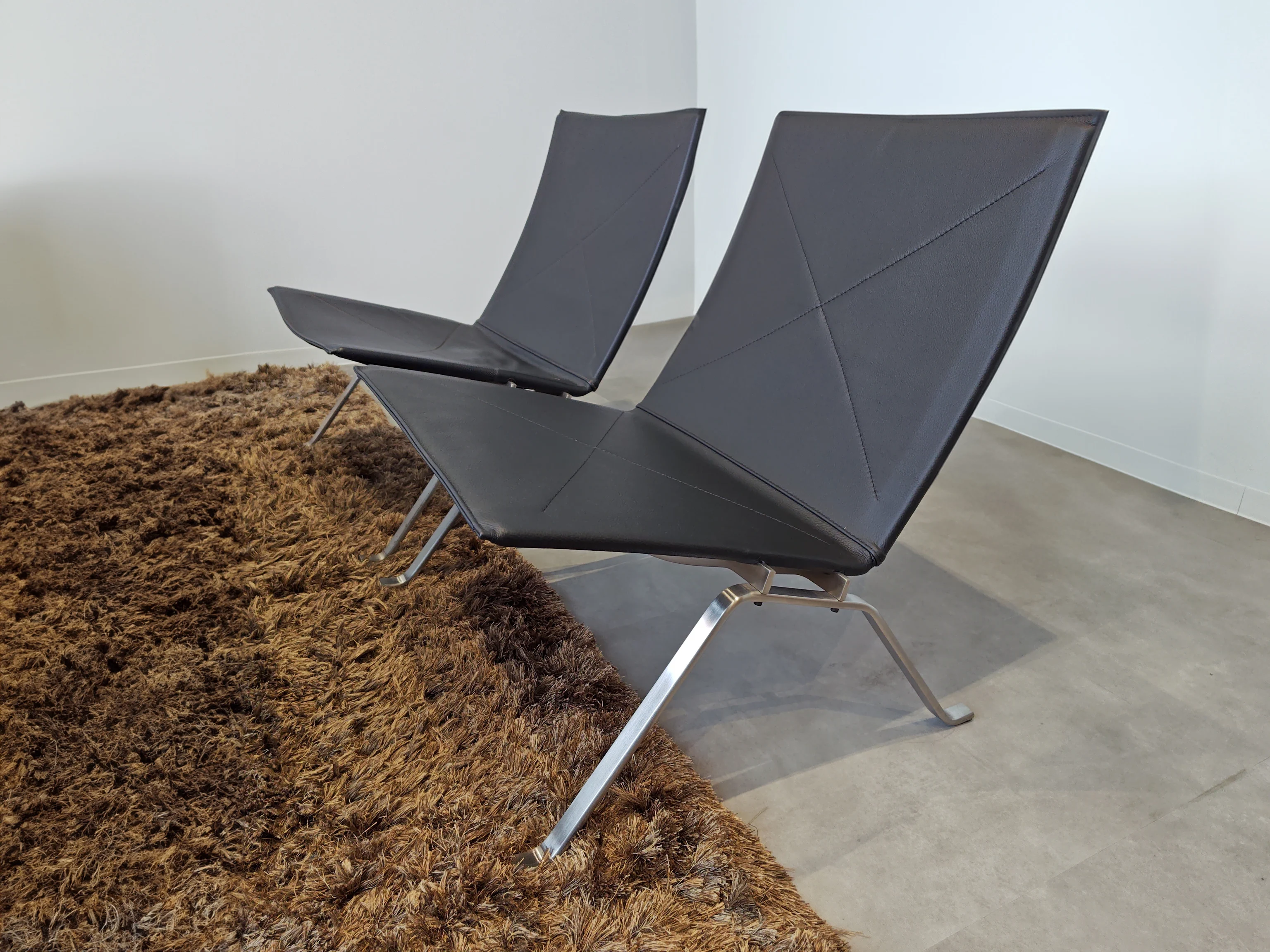 納品実績 Fritz Hansen PK22ラウンジチェア