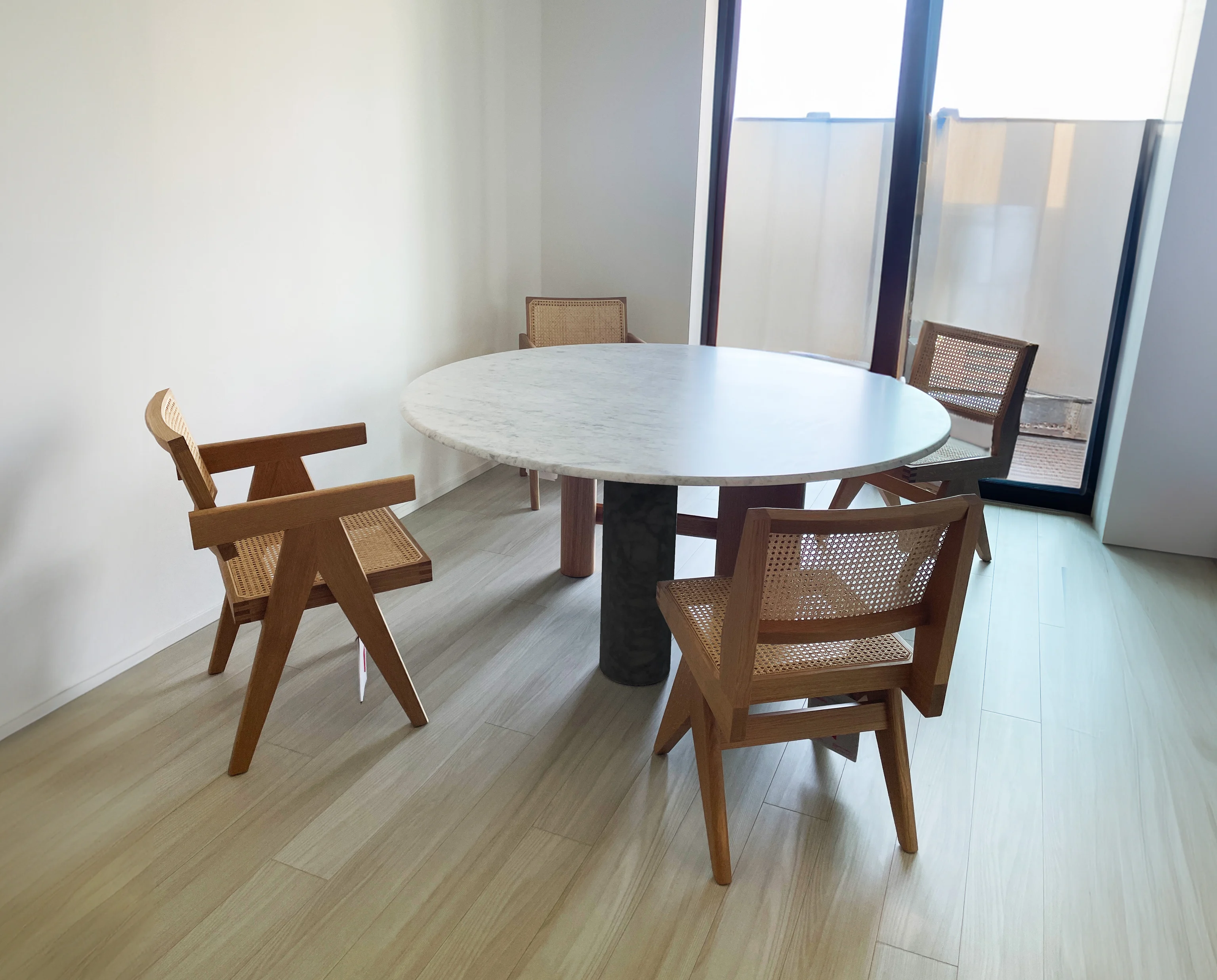納品実績 Cassina SENGU TABLE