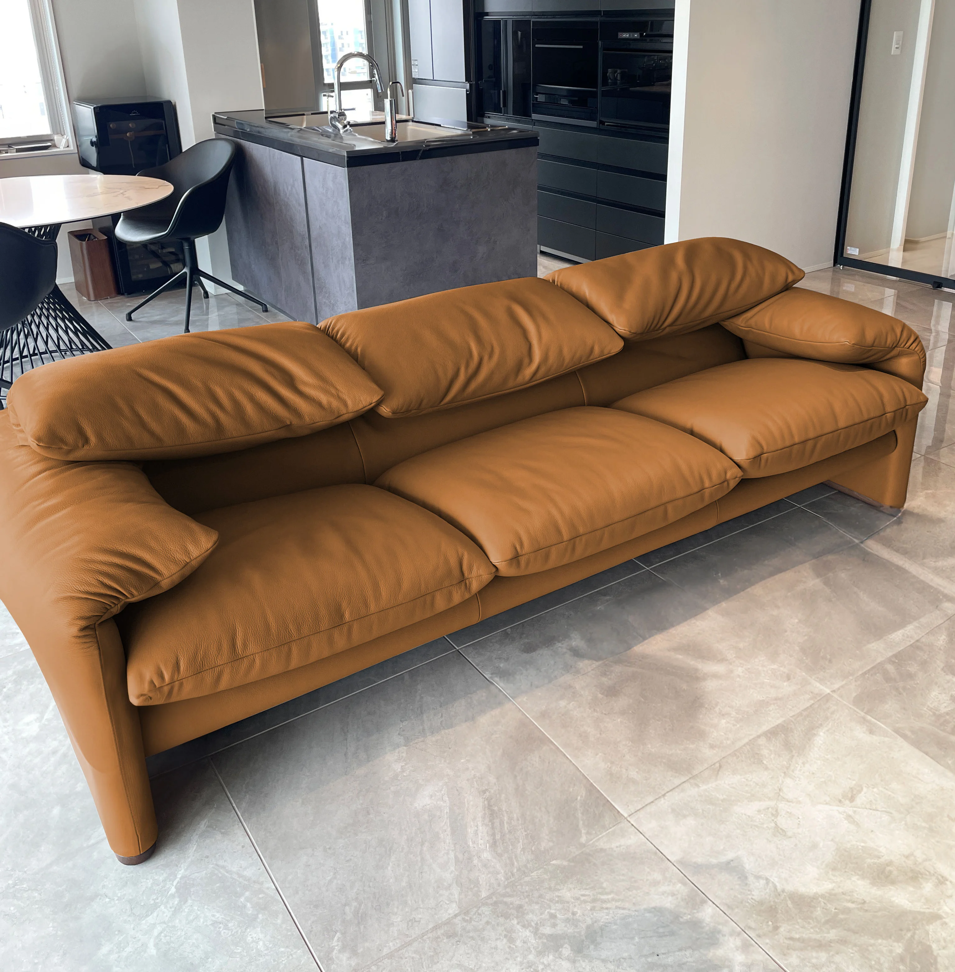 納品実績 Cassina MARALUNGA 3人掛けソファ