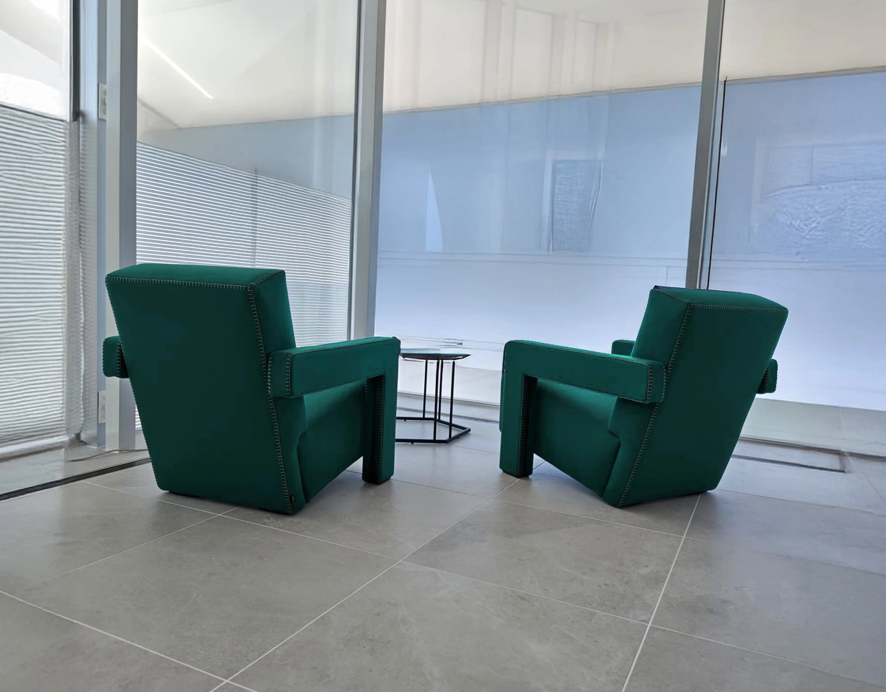 納品実績 Cassina UTRECHT ARMCHAIR
