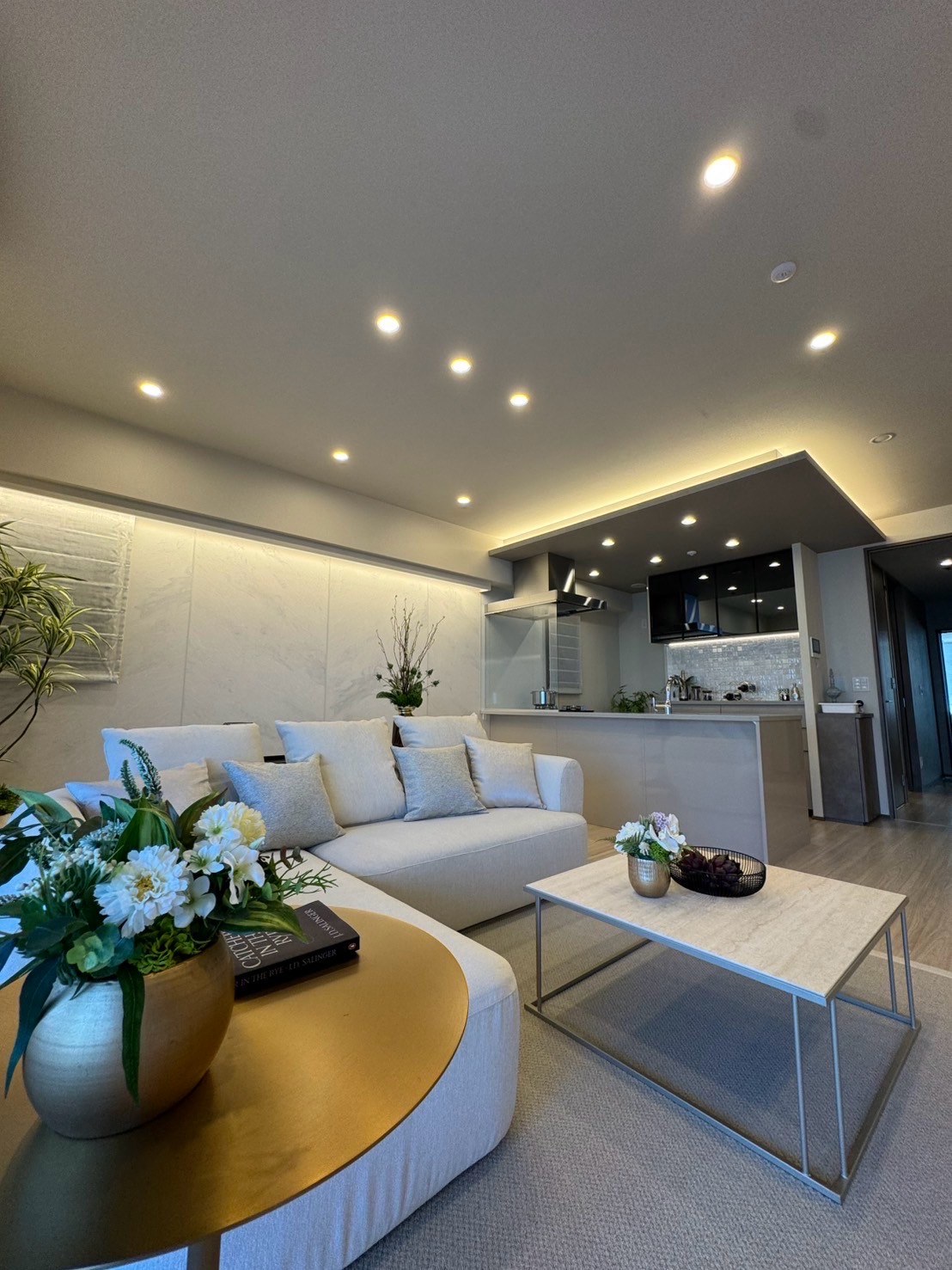 納品実績 Calligaris LENEEテーブル