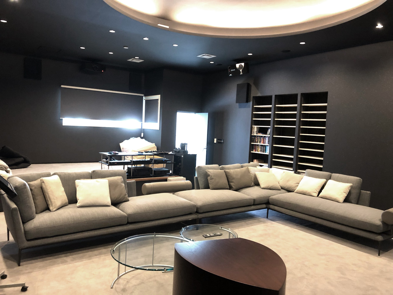 納品実績 B&B Italia