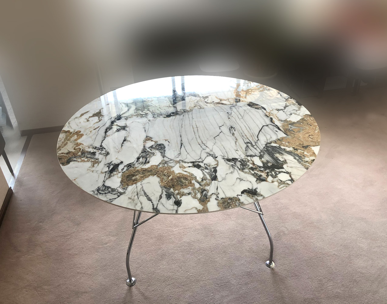 納品実績 kartell