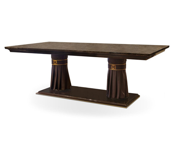 Couture table