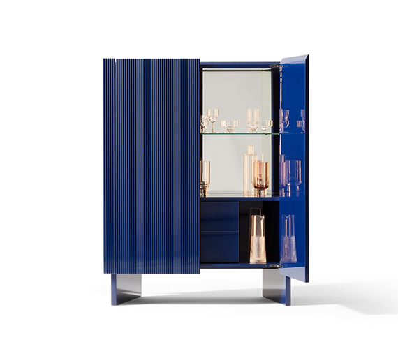 555 HAYAMA CABINET