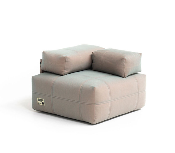 Aerozeppelin armchair