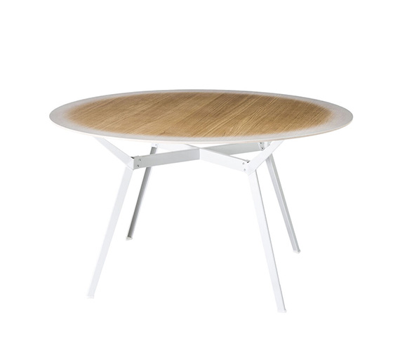 Pylon table