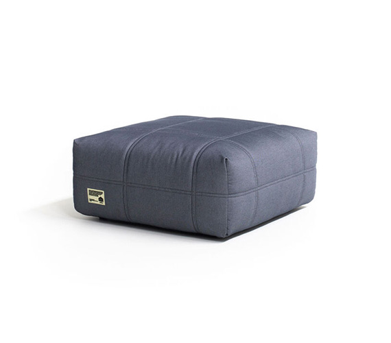 Aerozeppelin pouf