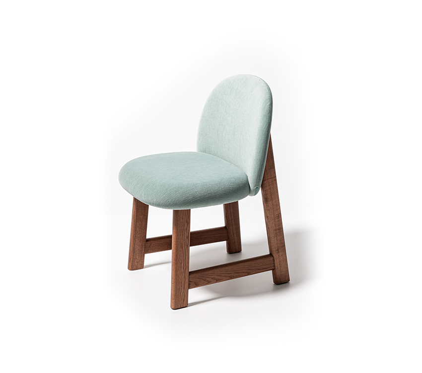 Pheaby Chair