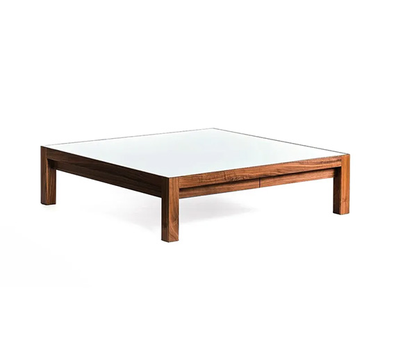 Horizontal table